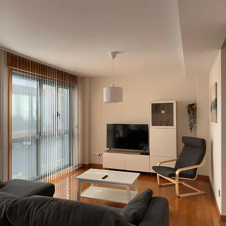 Coco Pardal, Daire *